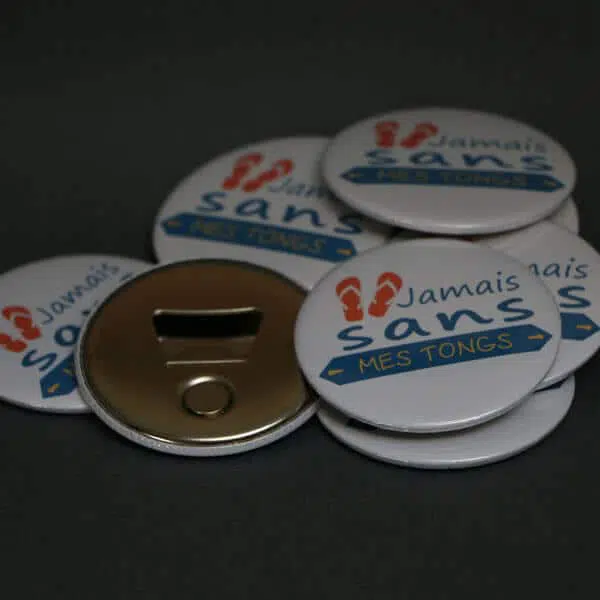 Magnet décapsuleur personnalisé avec logo de blog